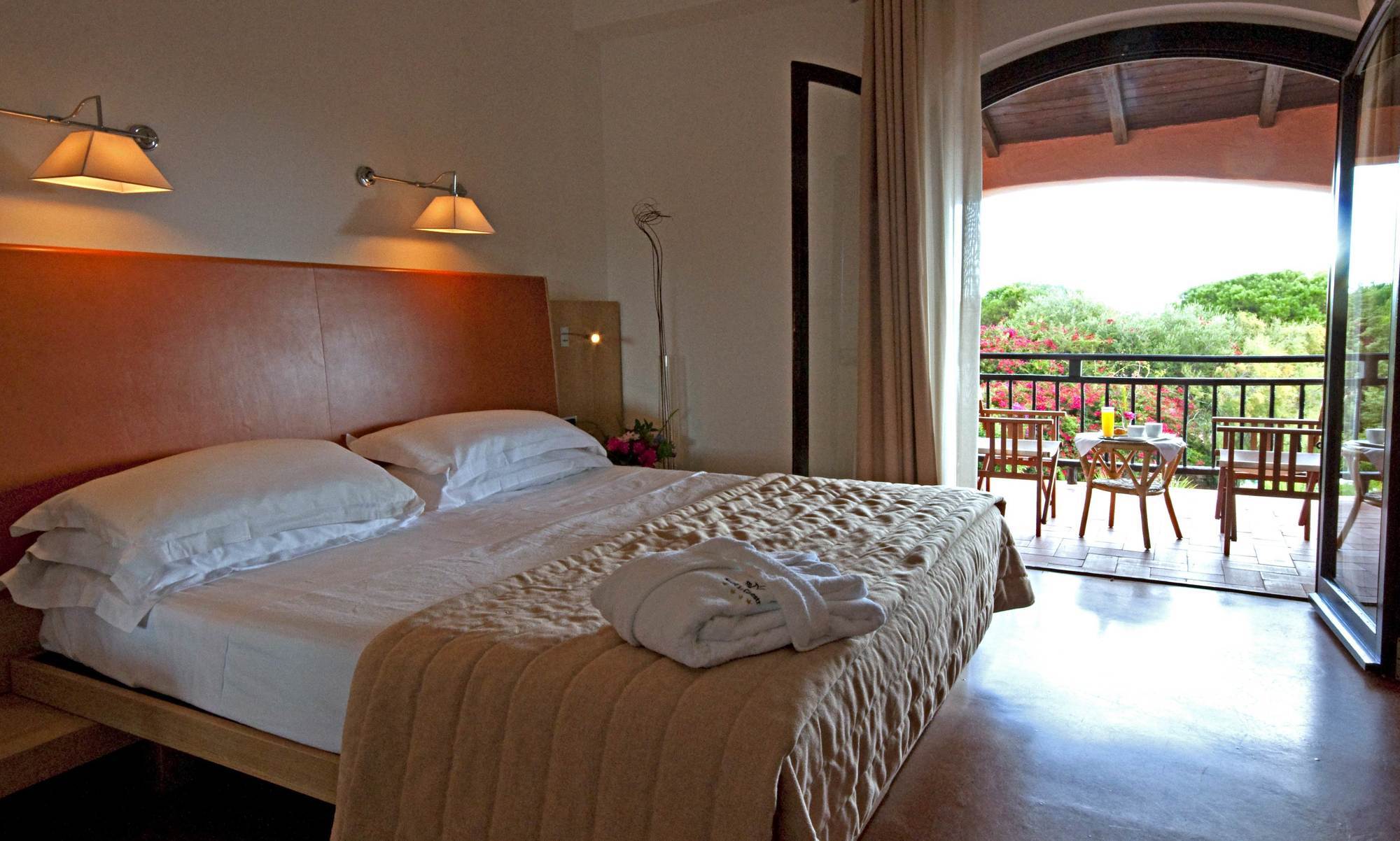 Hotel Le Ginestre Porto Cervo Exterior foto