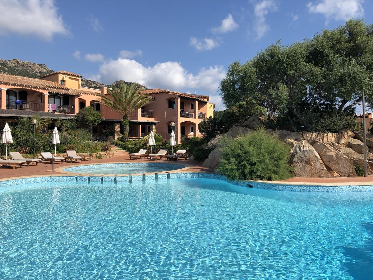 Hotel Le Ginestre Porto Cervo Exterior foto